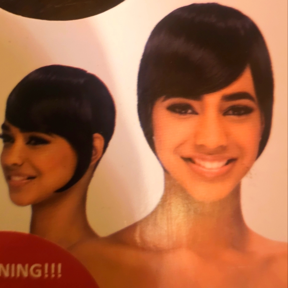 Sleek Black Women SNAP BANG Color # 1B